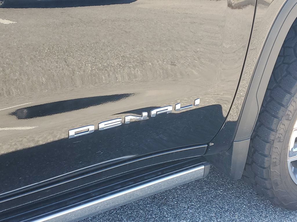 Certified 2023 GMC Sierra 1500 Denali w/ Denali Reserve Package AWD/4WD image 9