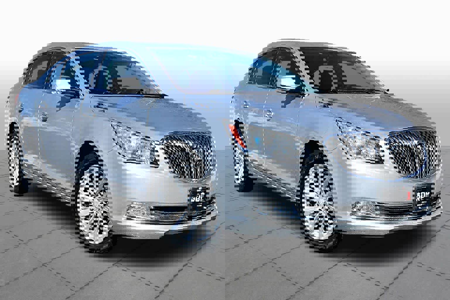 Used 2014 Buick LaCrosse Leather w/ Driver Confidence Package image 3