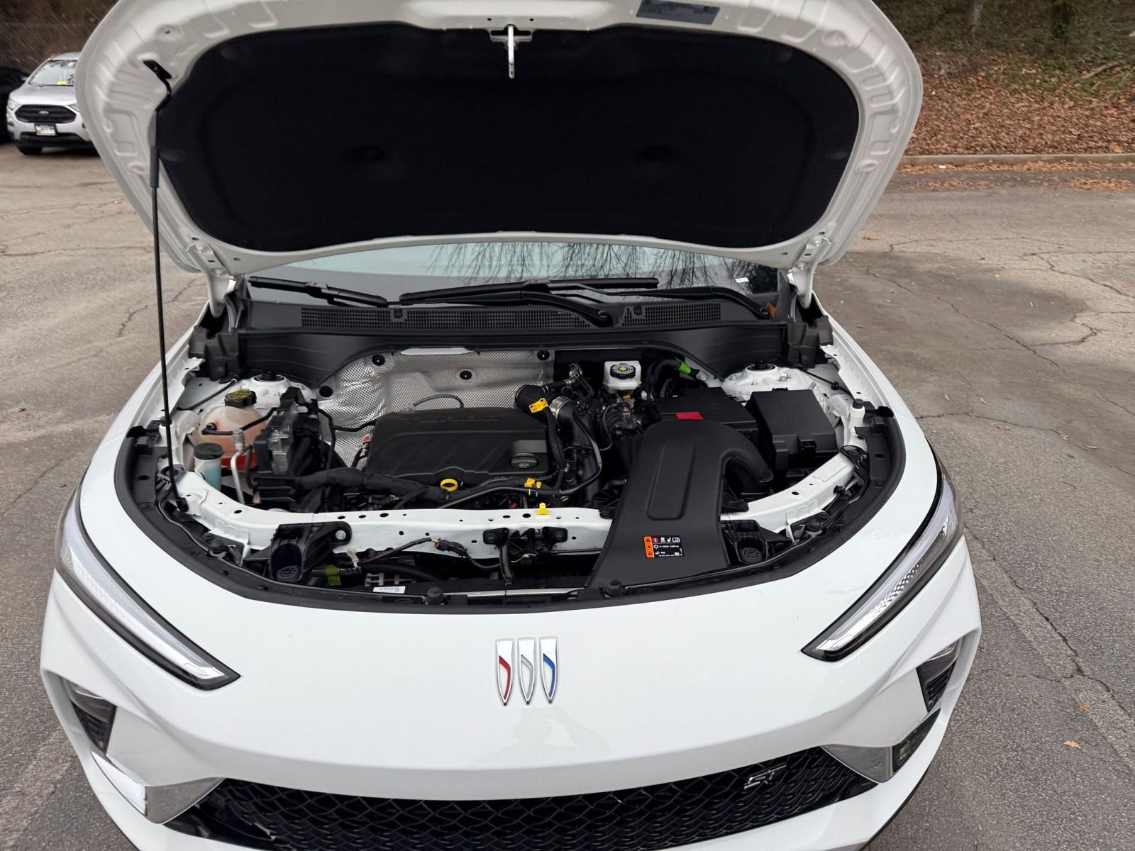 Used 2025 Buick Envista Sport Touring image 32