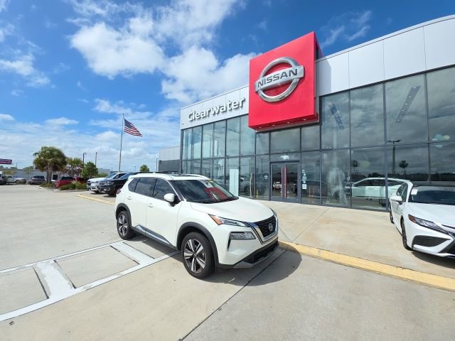 Used 2023 Nissan Rogue SL image 1