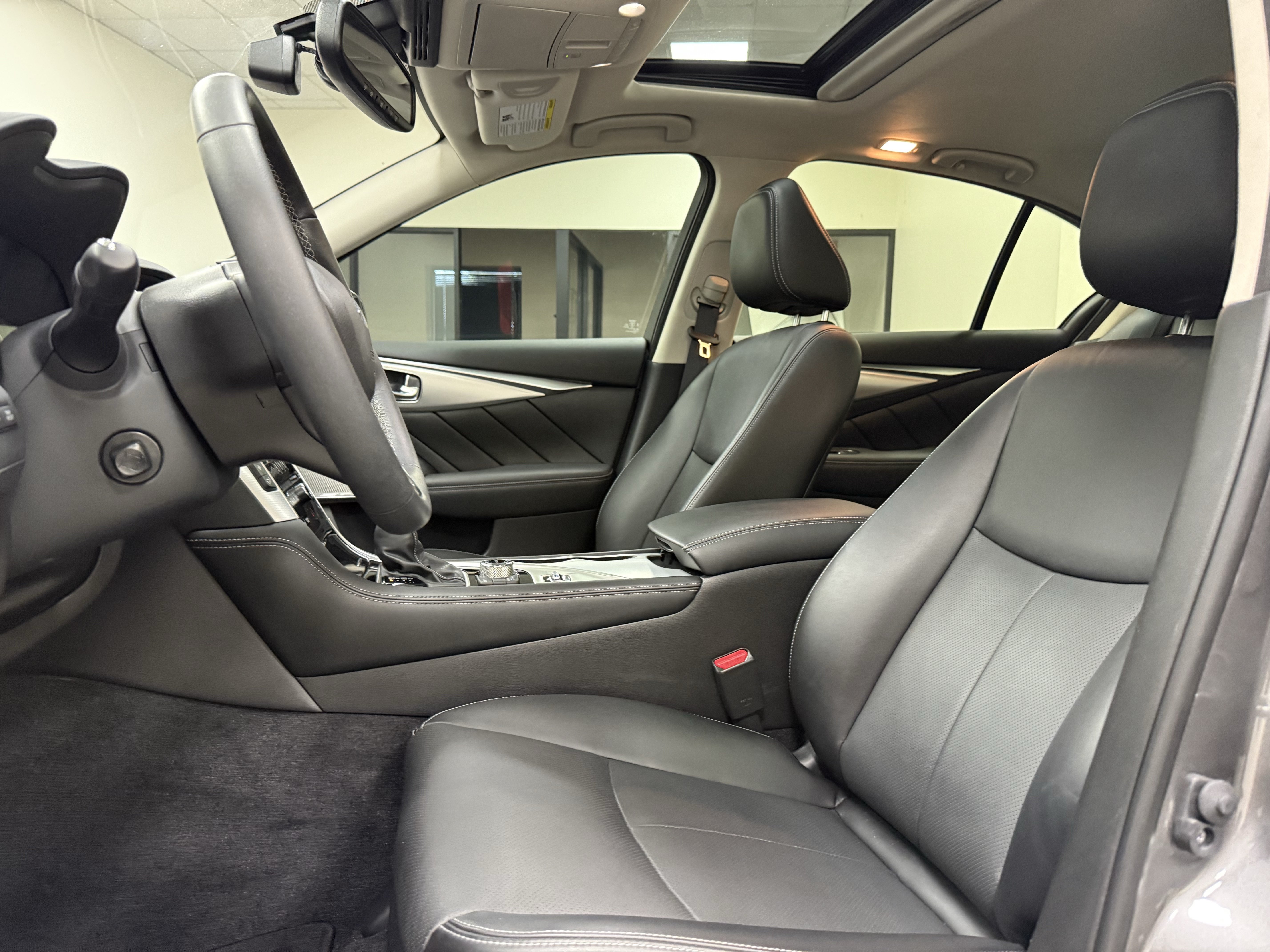 Used 2023 INFINITI Q50 Luxe w/ Cargo Package RWD image 12