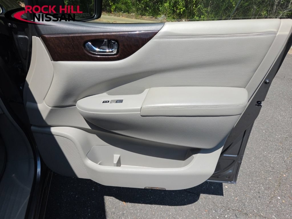 Used 2017 Nissan Quest SV FWD image 32