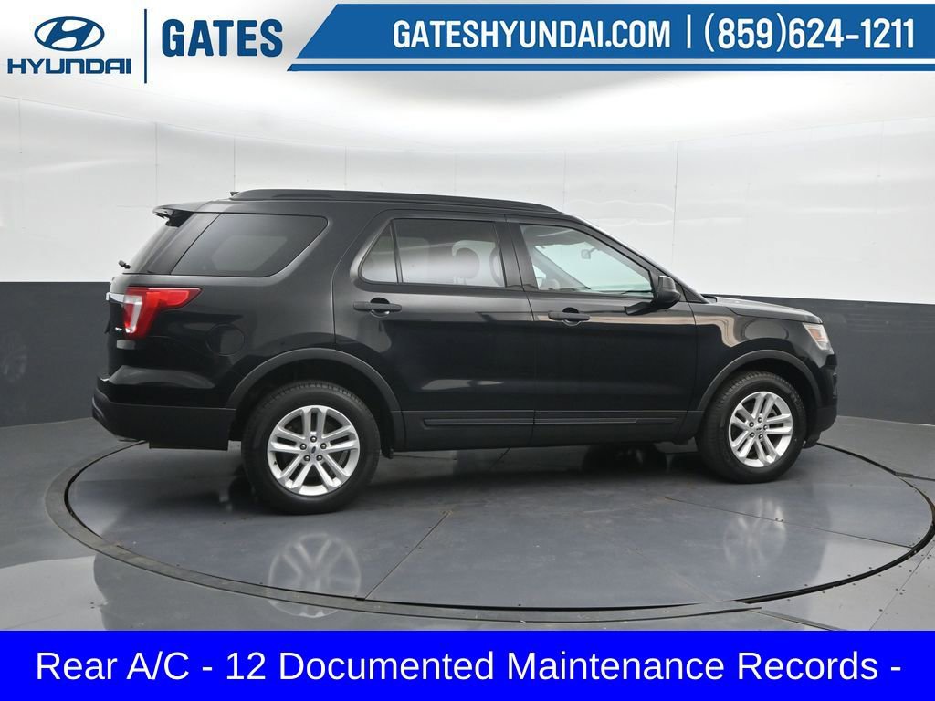 Used 2017 Ford Explorer 4WD image 3