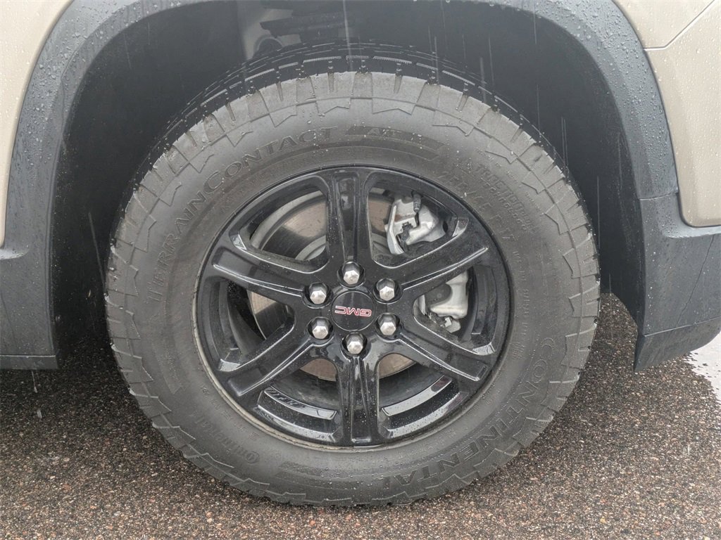 Used 2022 GMC Acadia AT4 w/ Technology Package image 29
