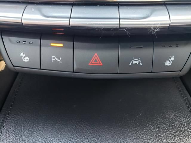 Used 2024 Cadillac XT4 Luxury w/ Cold Weather Package AWD/4WD image 21