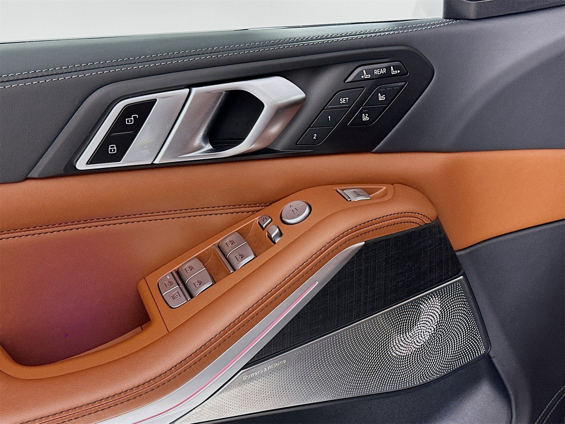 Used 2024 BMW ALPINA XB7 image 19