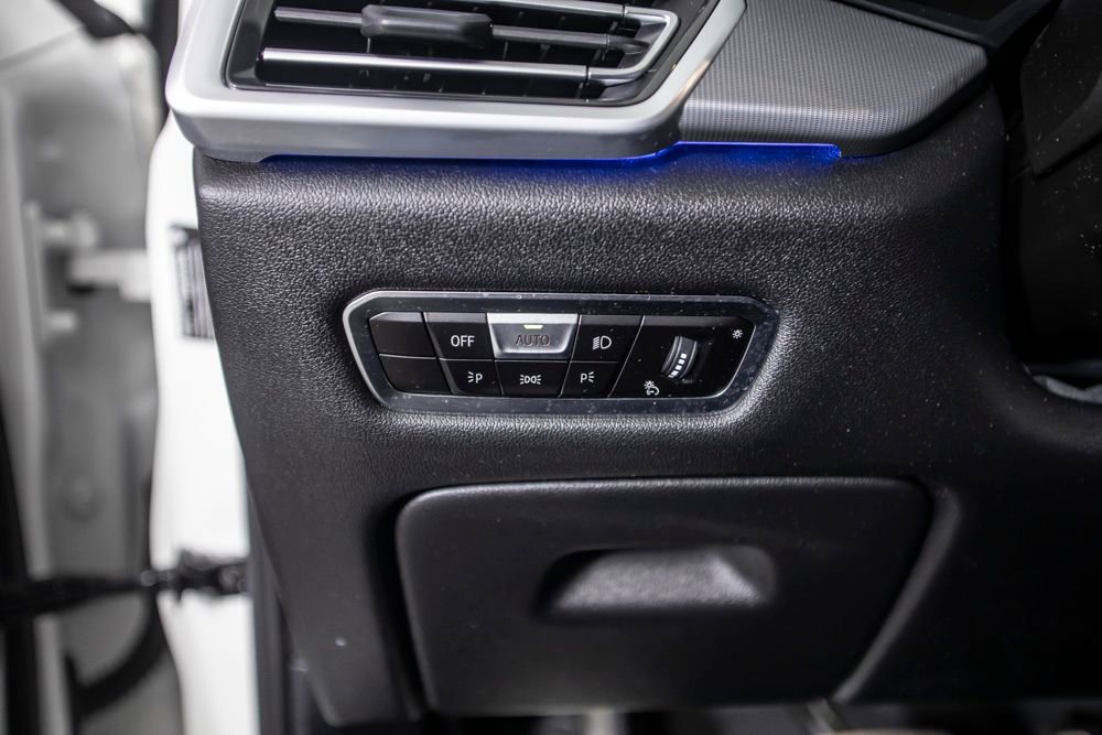 Used 2023 BMW X6 xDrive40i w/ Executive Package image 38