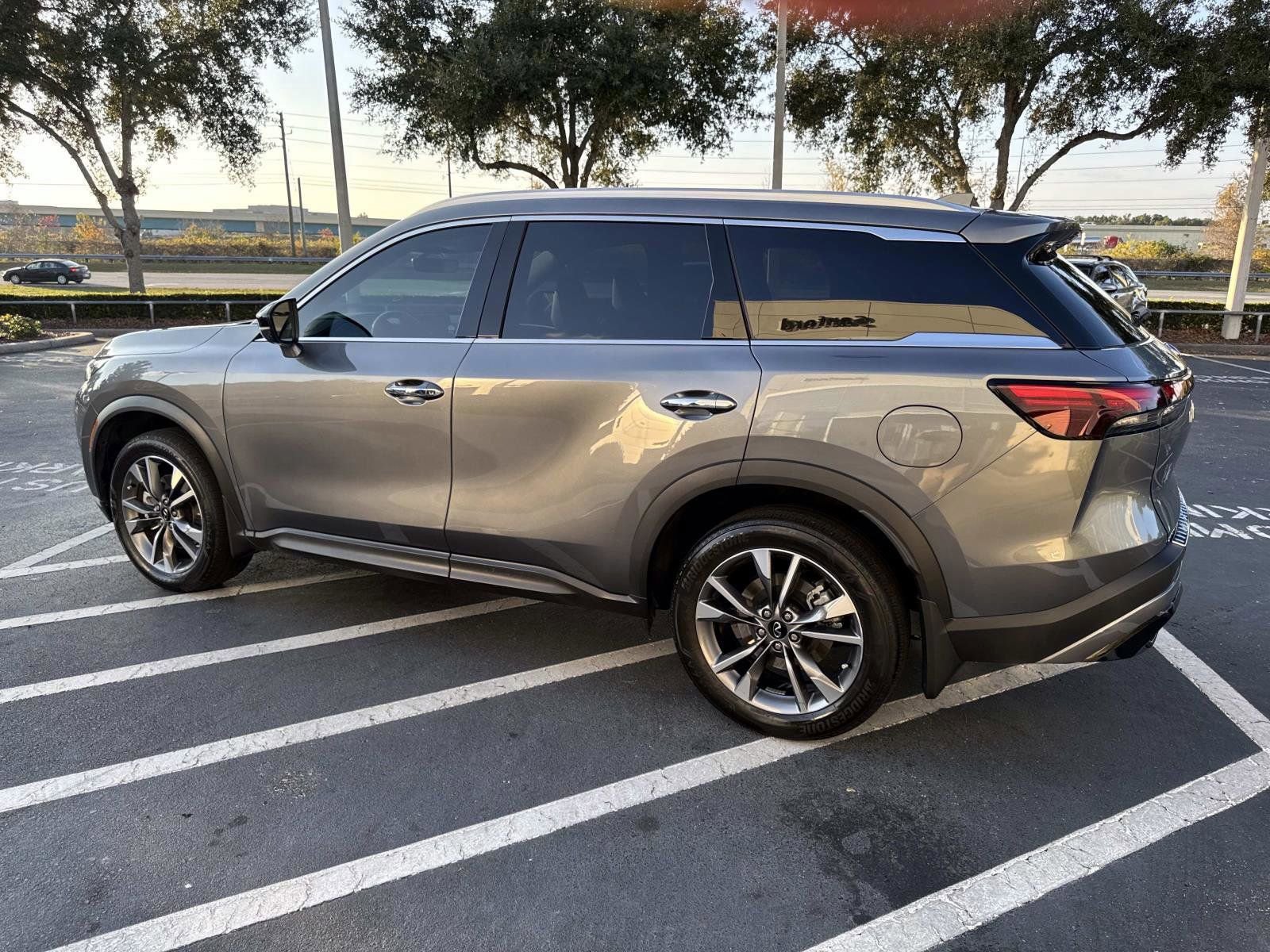 Certified 2023 INFINITI QX60 Luxe w/ Cargo Package image 4