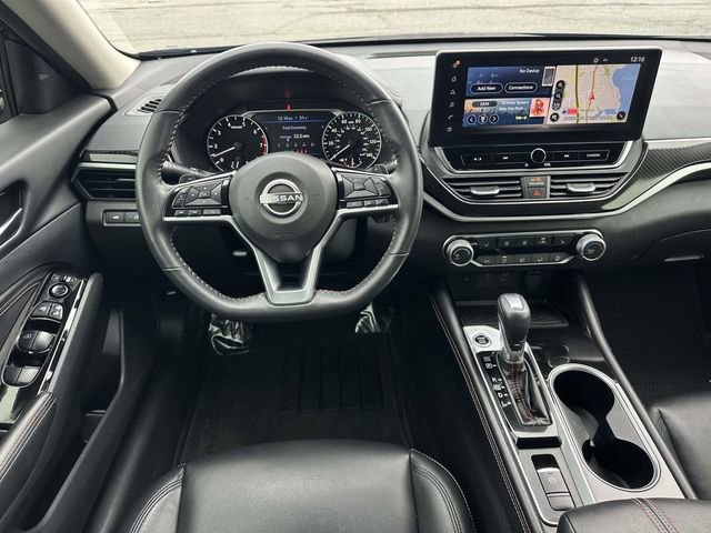Used 2023 Nissan Altima 2.5 SR w/ SR Premium Package image 16