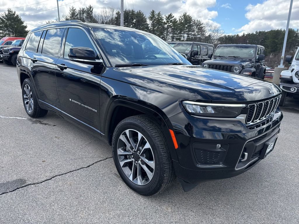 Certified 2023 Jeep Grand Cherokee L Overland w/ Rear Seat Video Group I image 7