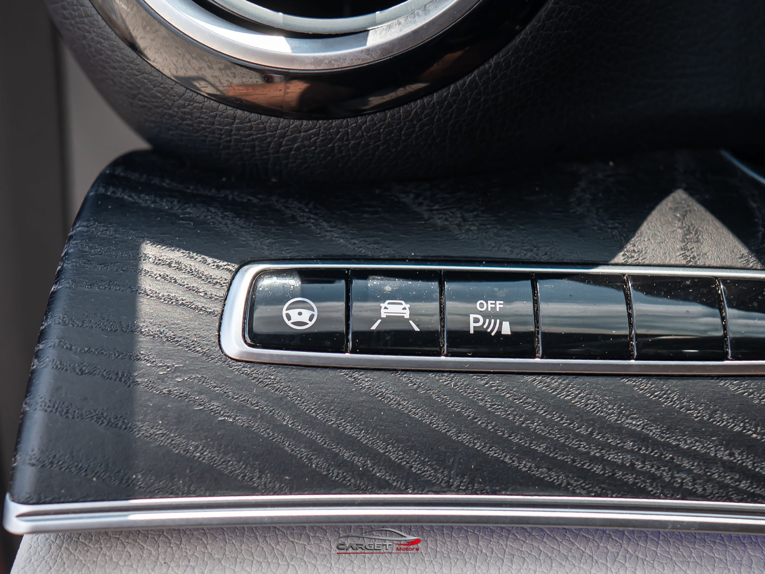 Used 2019 Mercedes-Benz E 300 image 38