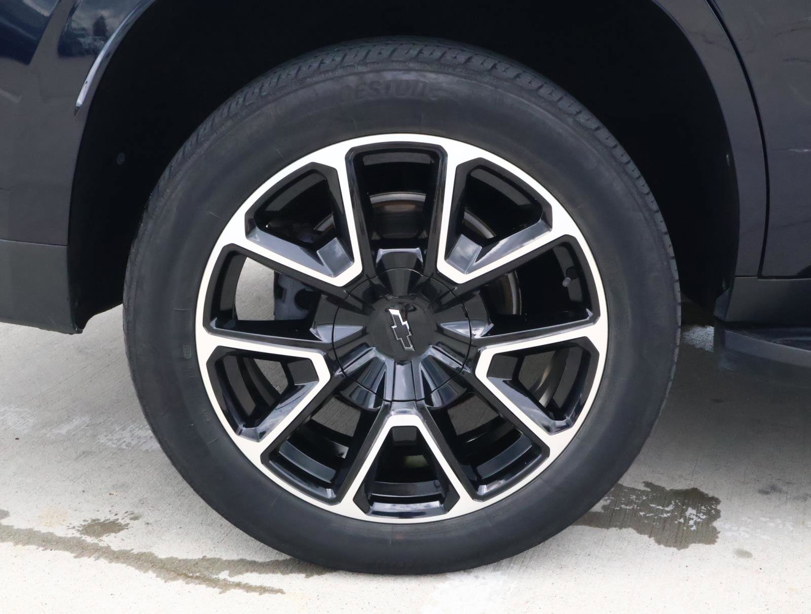 Used 2022 Chevrolet Tahoe RST w/ Luxury Package RWD image 10
