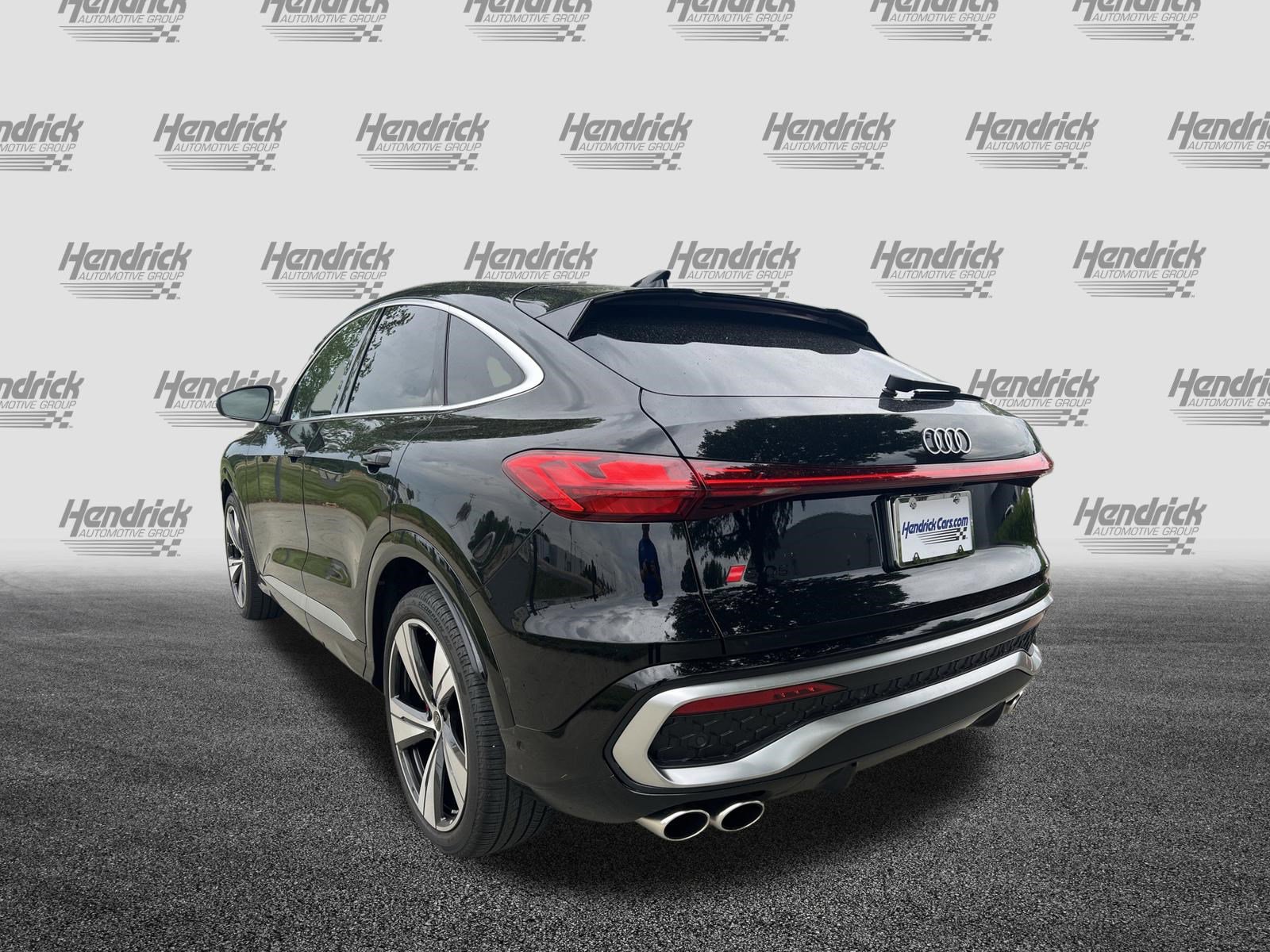 Used 2025 Audi SQ5 Prestige AWD/4WD image 9