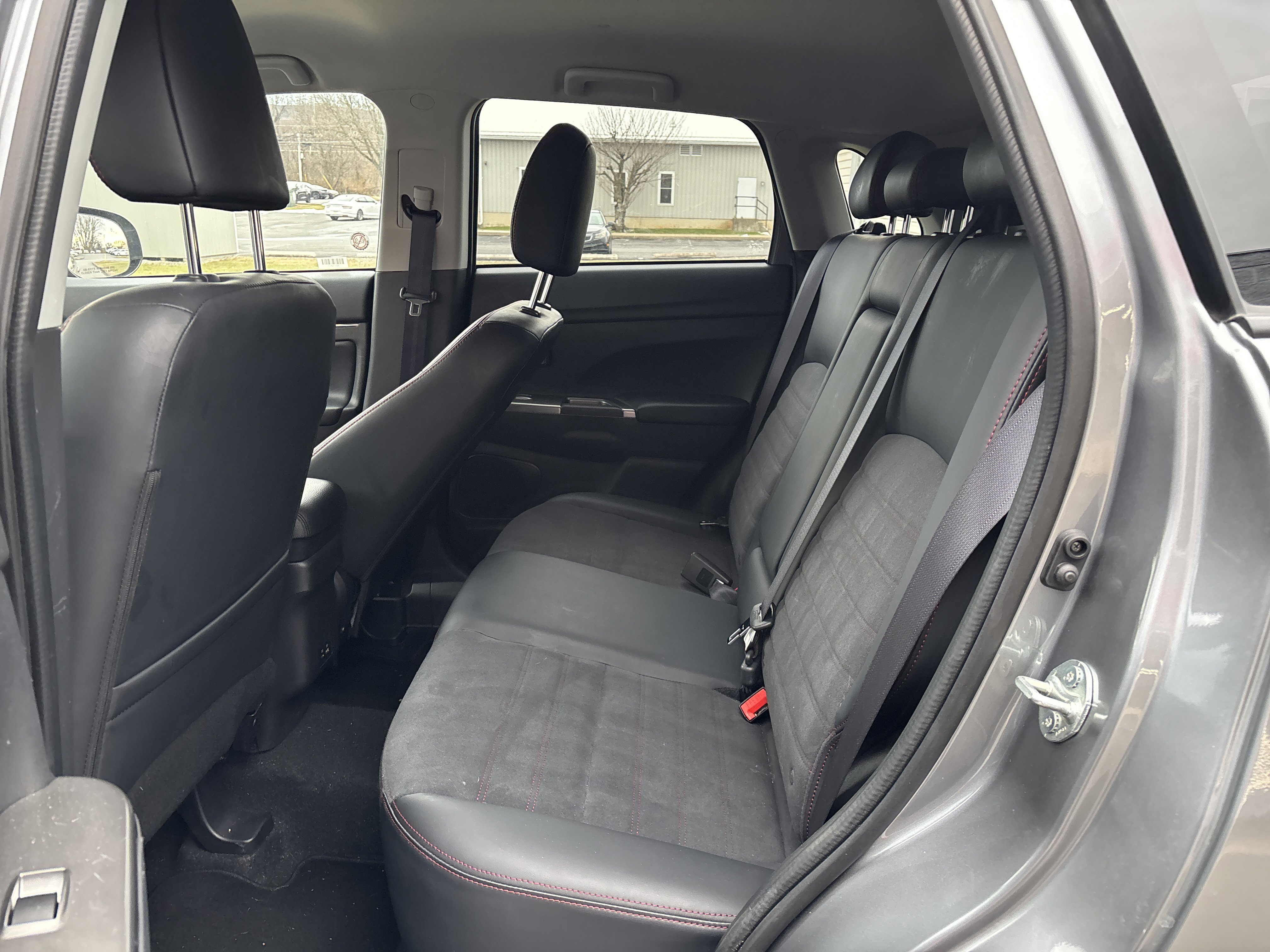 Used 2025 Mitsubishi Outlander Sport SE image 14