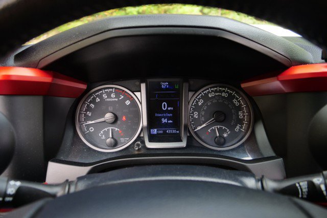 Used 2020 Toyota Tacoma TRD Sport image 11