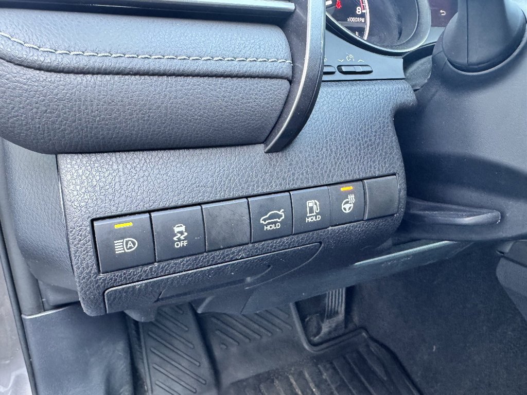 Used 2023 Toyota Camry SE w/ Cold Weather Package image 15