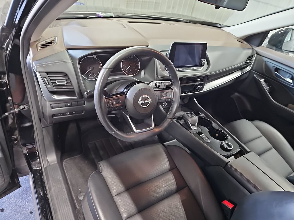 Used 2023 Nissan Rogue SV w/ SV Premium B Package AWD/4WD image 16