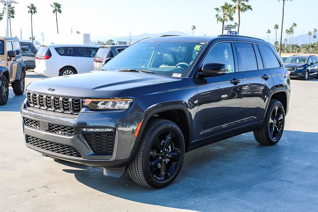 New 2026 Jeep Grand Cherokee Limited w/ Limited Altitude Package AWD/4WD image 4