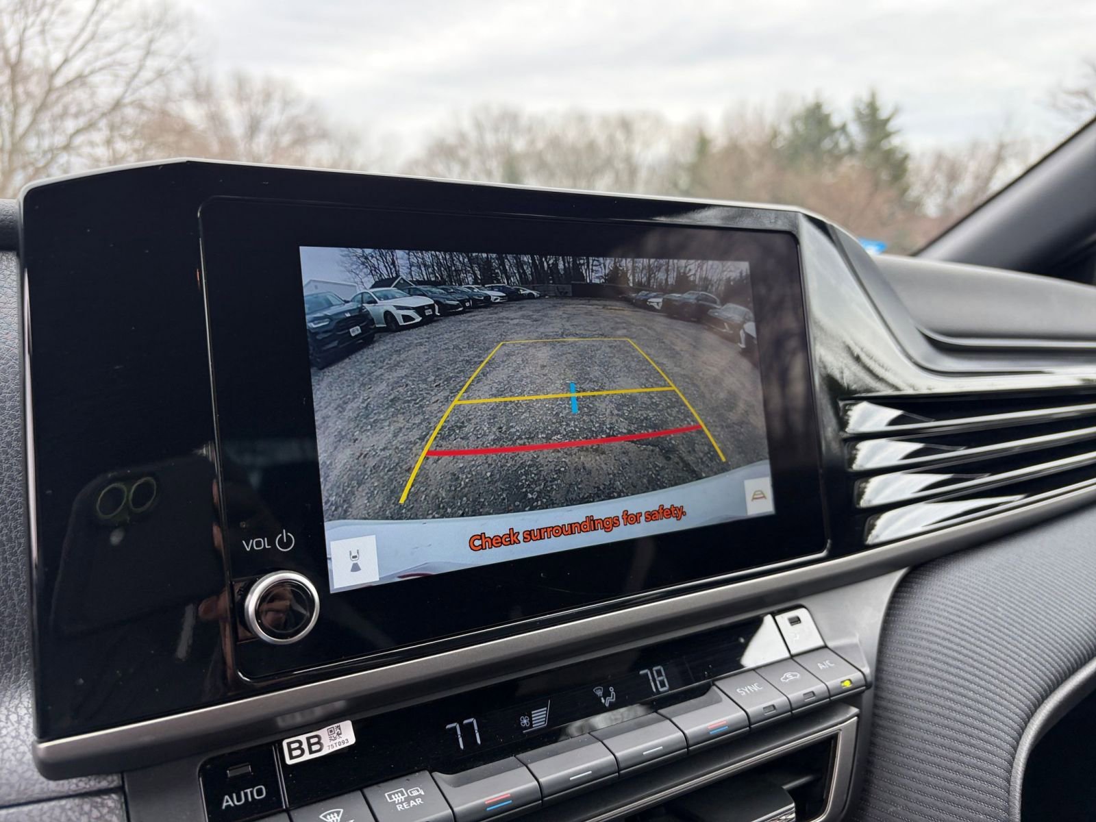 Used 2025 Toyota Camry SE FWD image 23