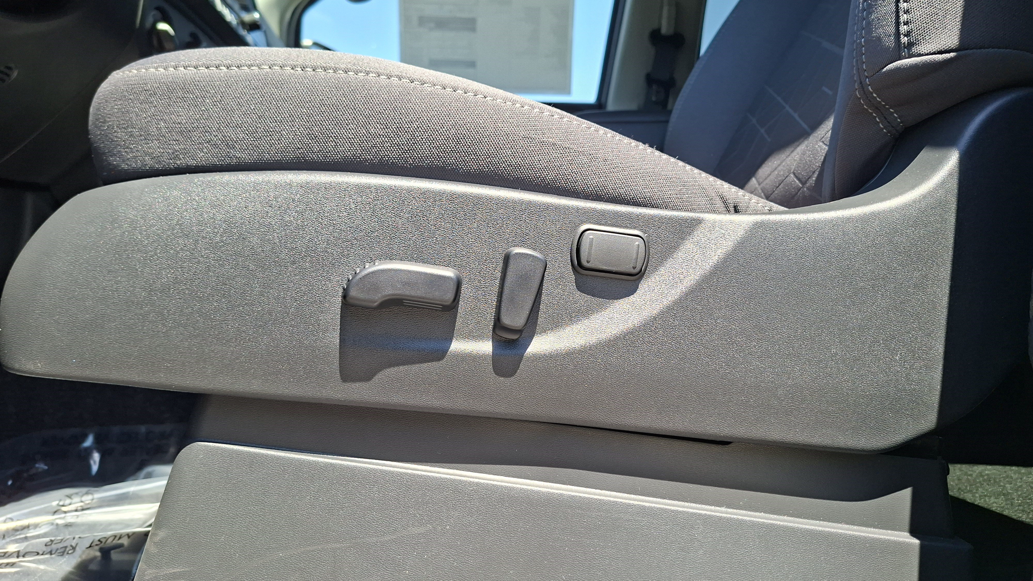 New 2026 Nissan Frontier SV AWD/4WD image 13