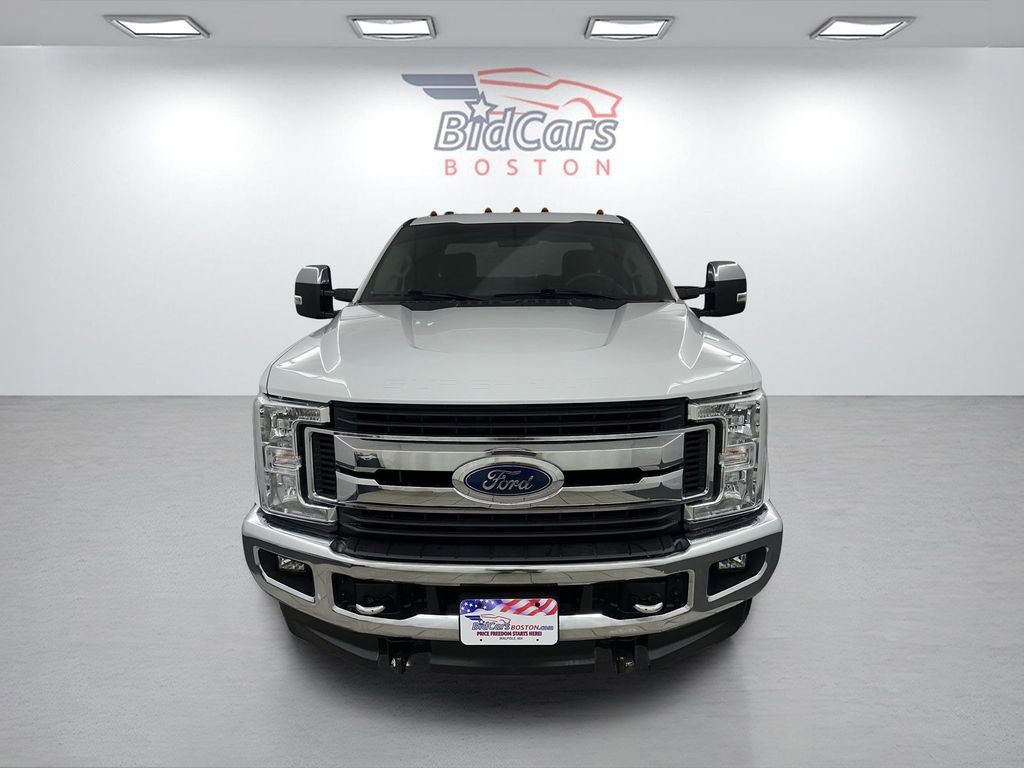Used 2019 Ford F250 XLT w/ XLT Premium Package image 2