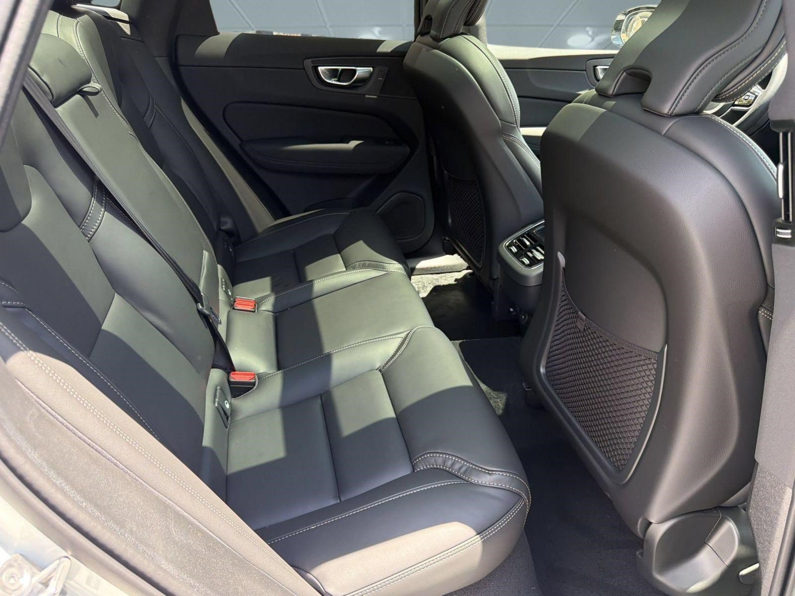 New 2026 Volvo XC60 B5 Ultra w/ Protection Package AWD/4WD image 30