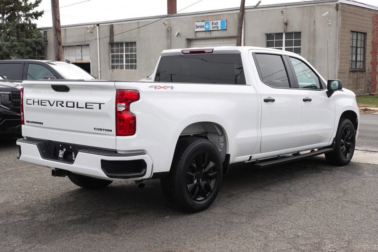 Used 2023 Chevrolet Silverado 1500 Custom w/ LPO, Dark Essentials Package AWD/4WD image 4