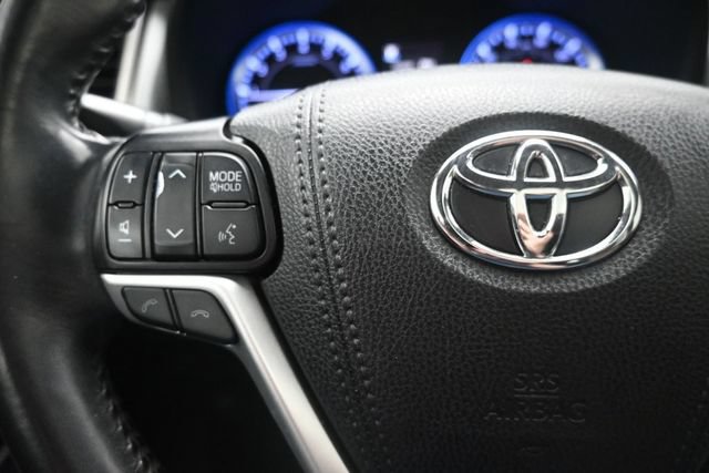 Used 2019 Toyota Highlander Limited FWD image 29