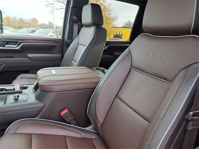New 2026 GMC Sierra 2500 Denali w/ Denali Reserve Package image 17