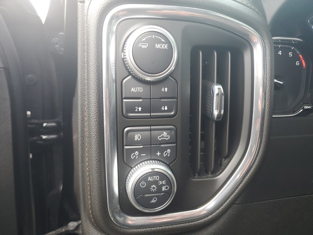 Used 2020 GMC Sierra 1500 AT4 w/ AT4 Premium Package image 17