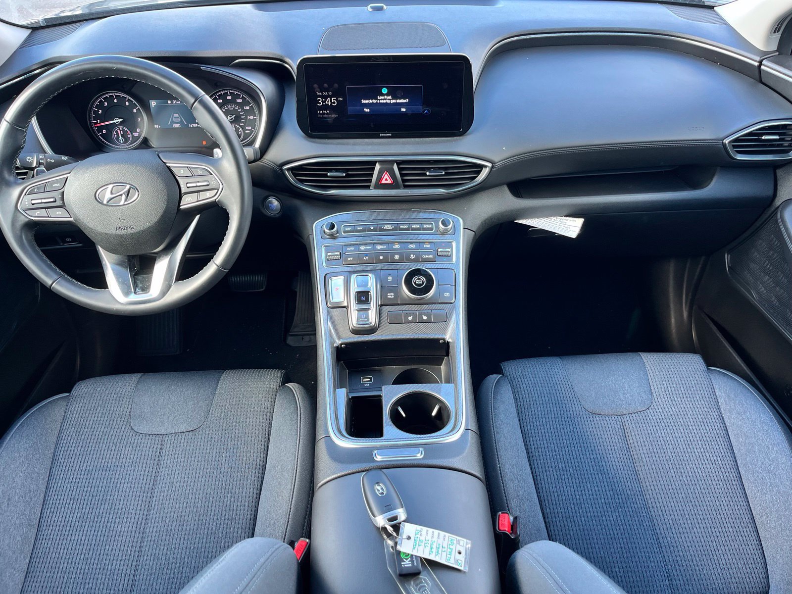 Used 2023 Hyundai Santa Fe SEL FWD image 9