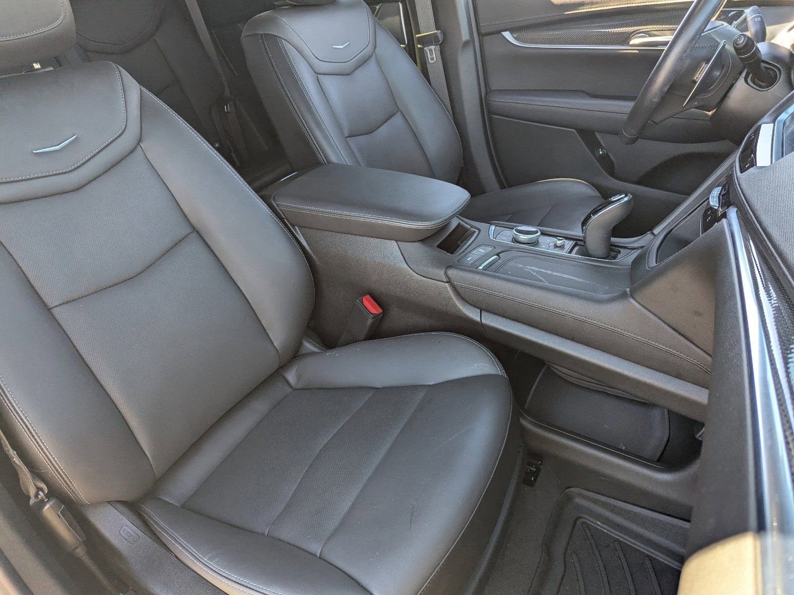 Used 2024 Cadillac XT5 Sportv image 11