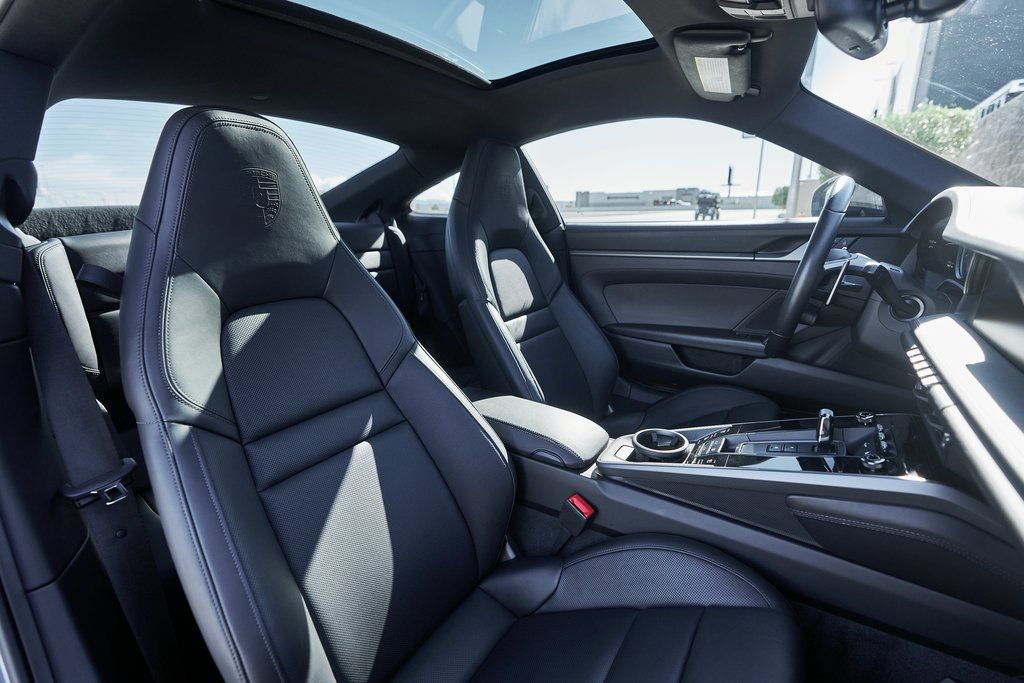 Used 2024 Porsche 911 Carrera S w/ Sport Package RWD image 33