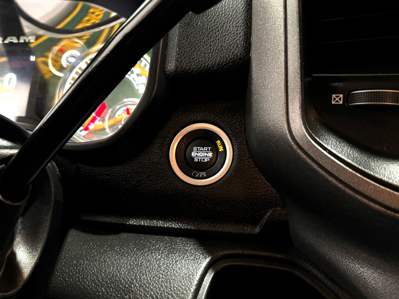 Used 2023 RAM 4500 Tradesman w/ Chrome Appearance Group image 23