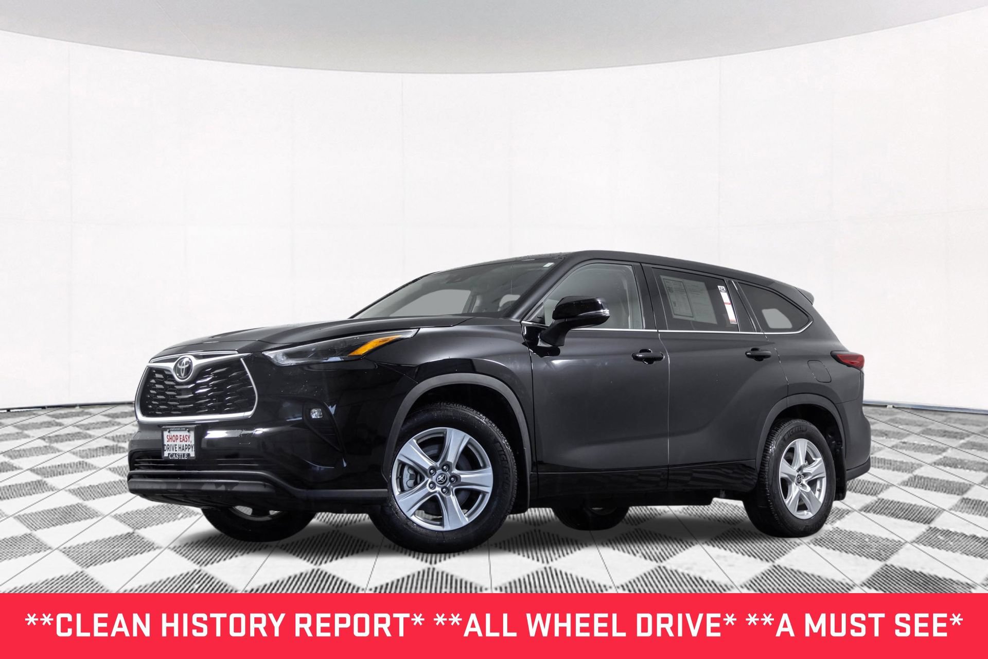 Used 2022 Toyota Highlander LE AWD/4WD image 2