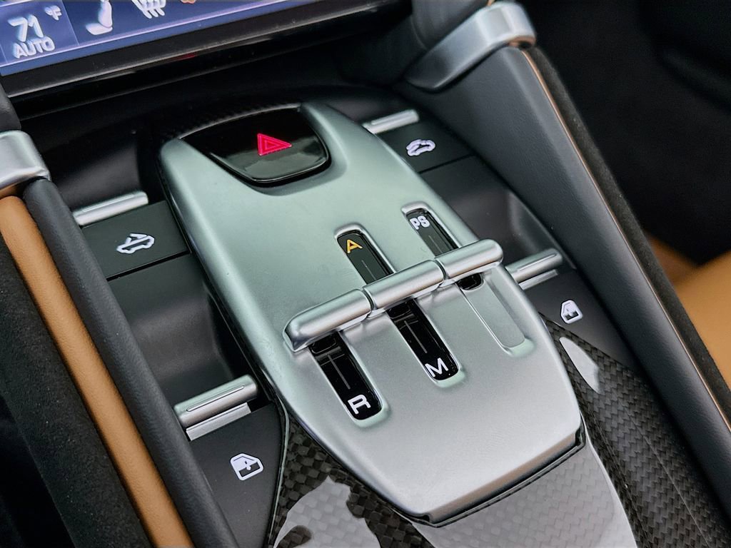 Used 2025 Ferrari Roma Spider image 17