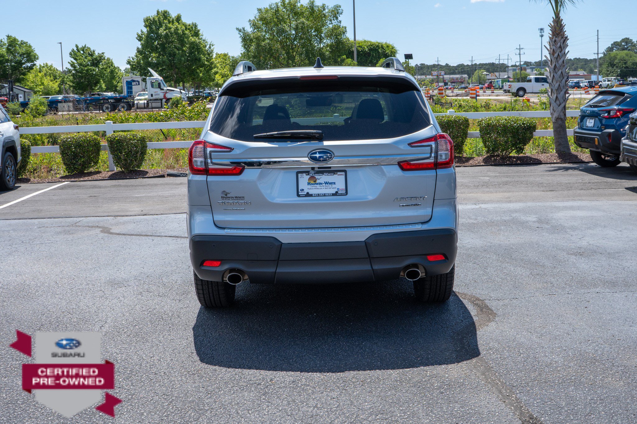 Used 2024 Subaru Ascent Limited w/ Technology Package AWD/4WD image 4