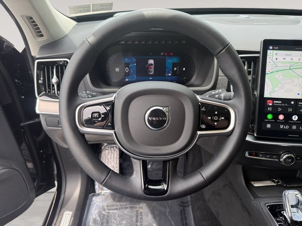 Used 2025 Volvo XC90 B6 Ultra w/ Protection Package AWD/4WD image 12