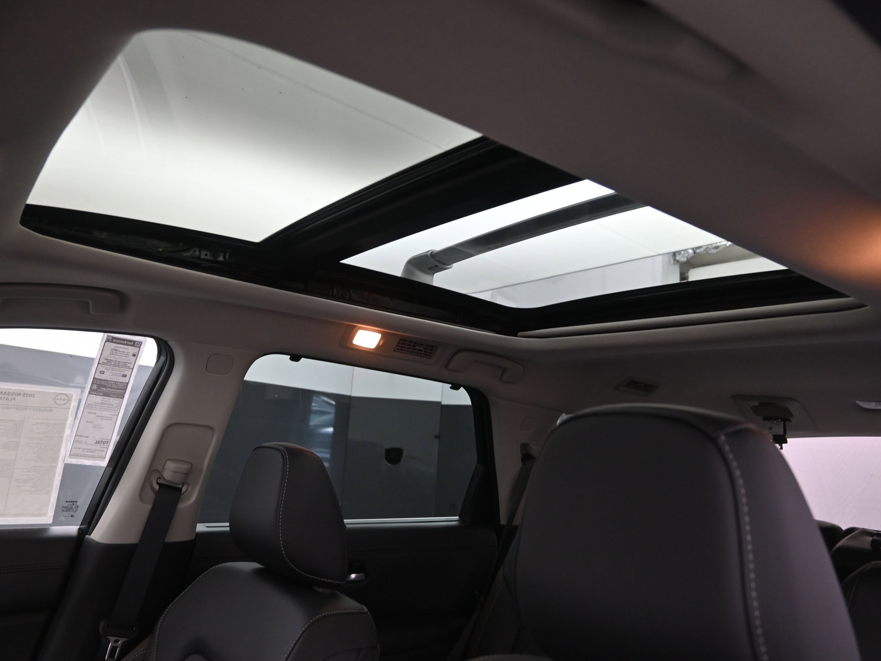 New 2025 Nissan Pathfinder Platinum image 19