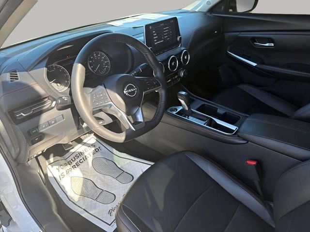 Used 2025 Nissan Sentra SR w/ SR Premium Package FWD image 4