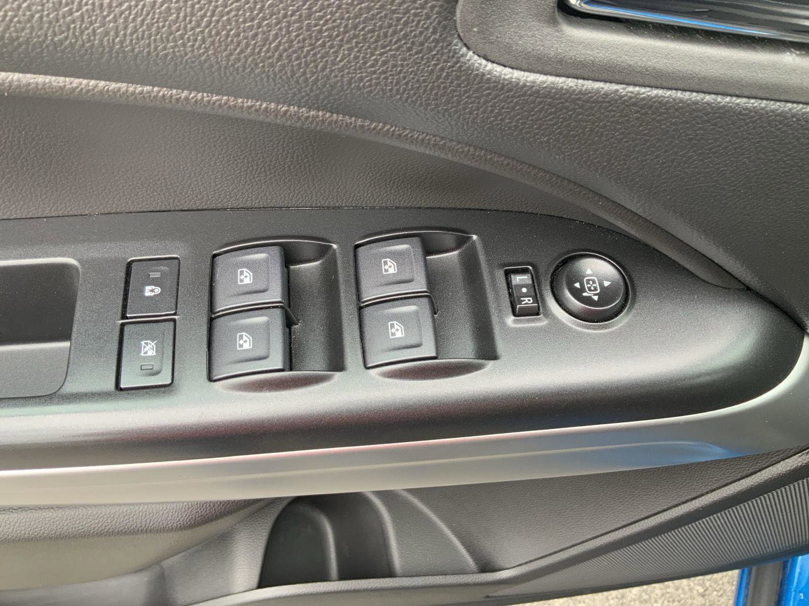 Used 2022 Chevrolet Colorado LT w/ Luxury Package image 23