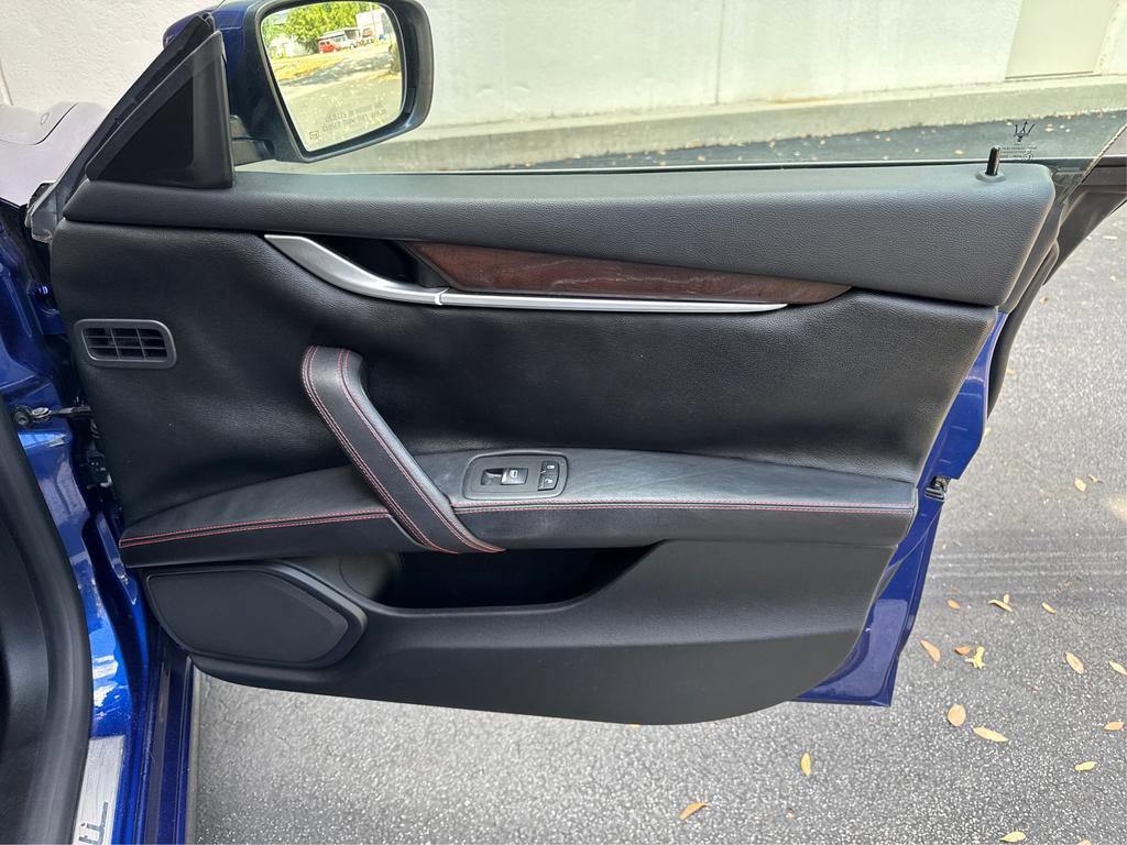 Used 2016 Maserati Ghibli S image 20