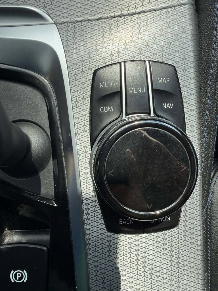 Used 2019 BMW 540i w/ M Sport Package RWD image 33