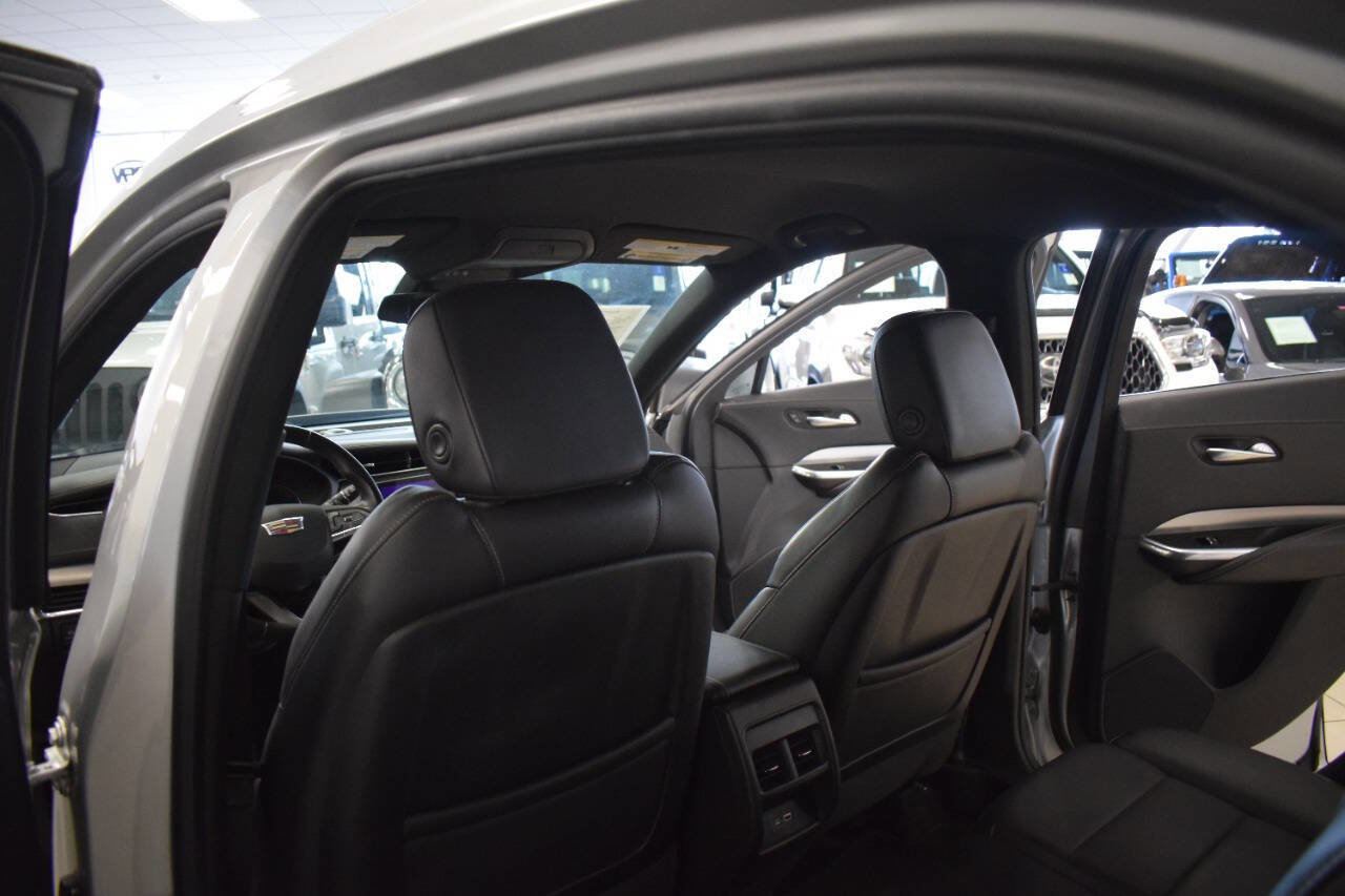 Used 2020 Cadillac XT4 Premium Luxury FWD image 50