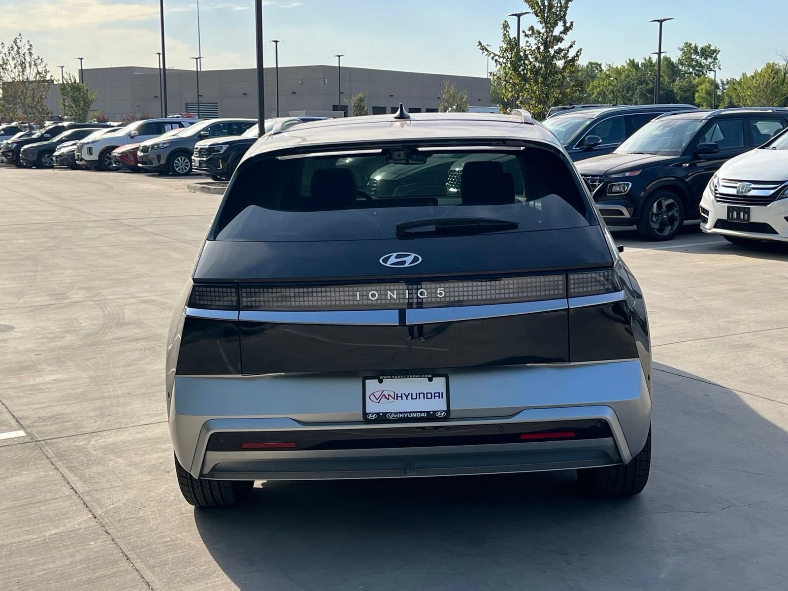 New 2027 Hyundai Ioniq 5 Limited RWD image 10