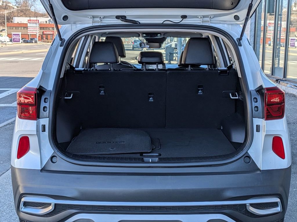 Used 2021 Kia Seltos EX image 8