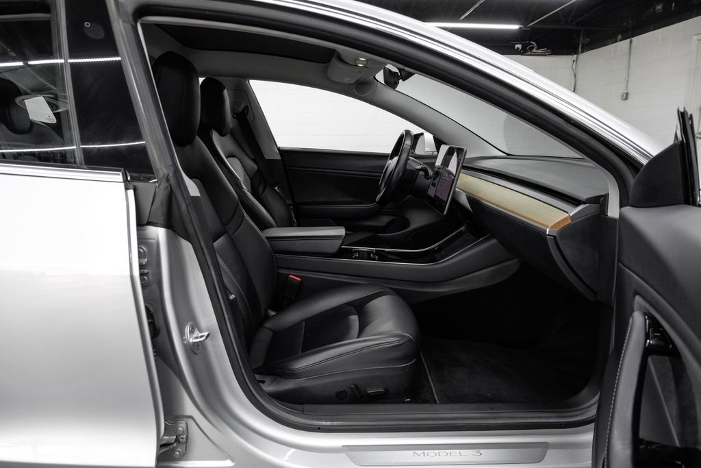 Used 2018 Tesla Model 3 Mid Range image 39