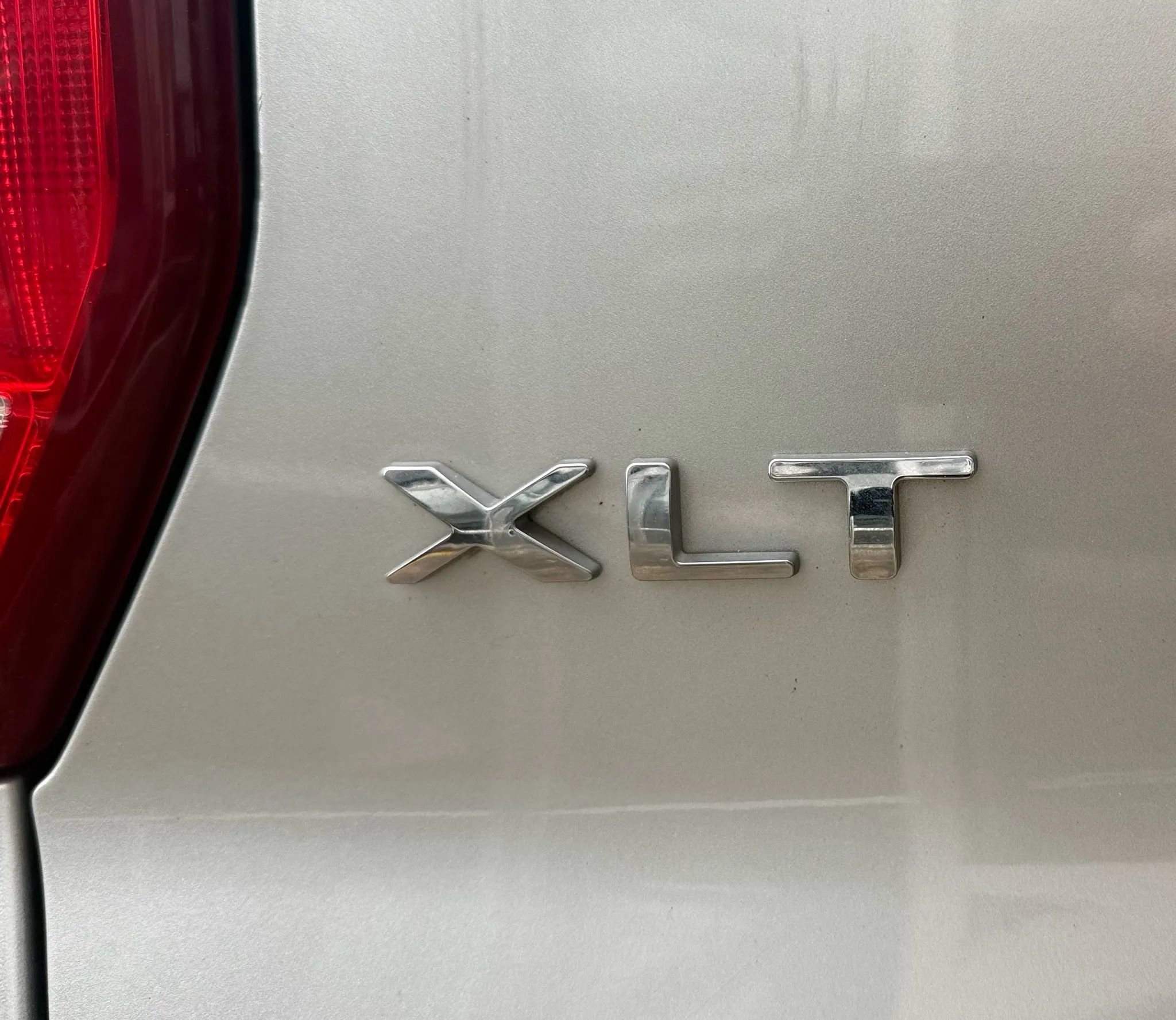 Used 2016 Ford Explorer XLT image 52