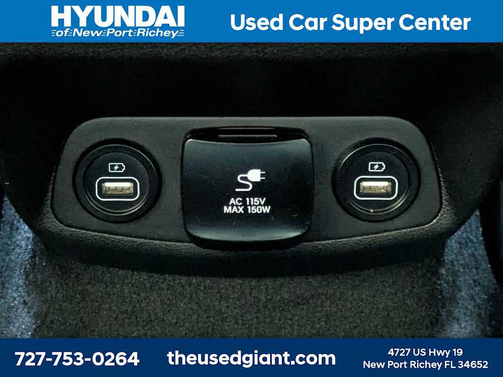 Used 2022 Hyundai Santa Fe Limited AWD/4WD image 19