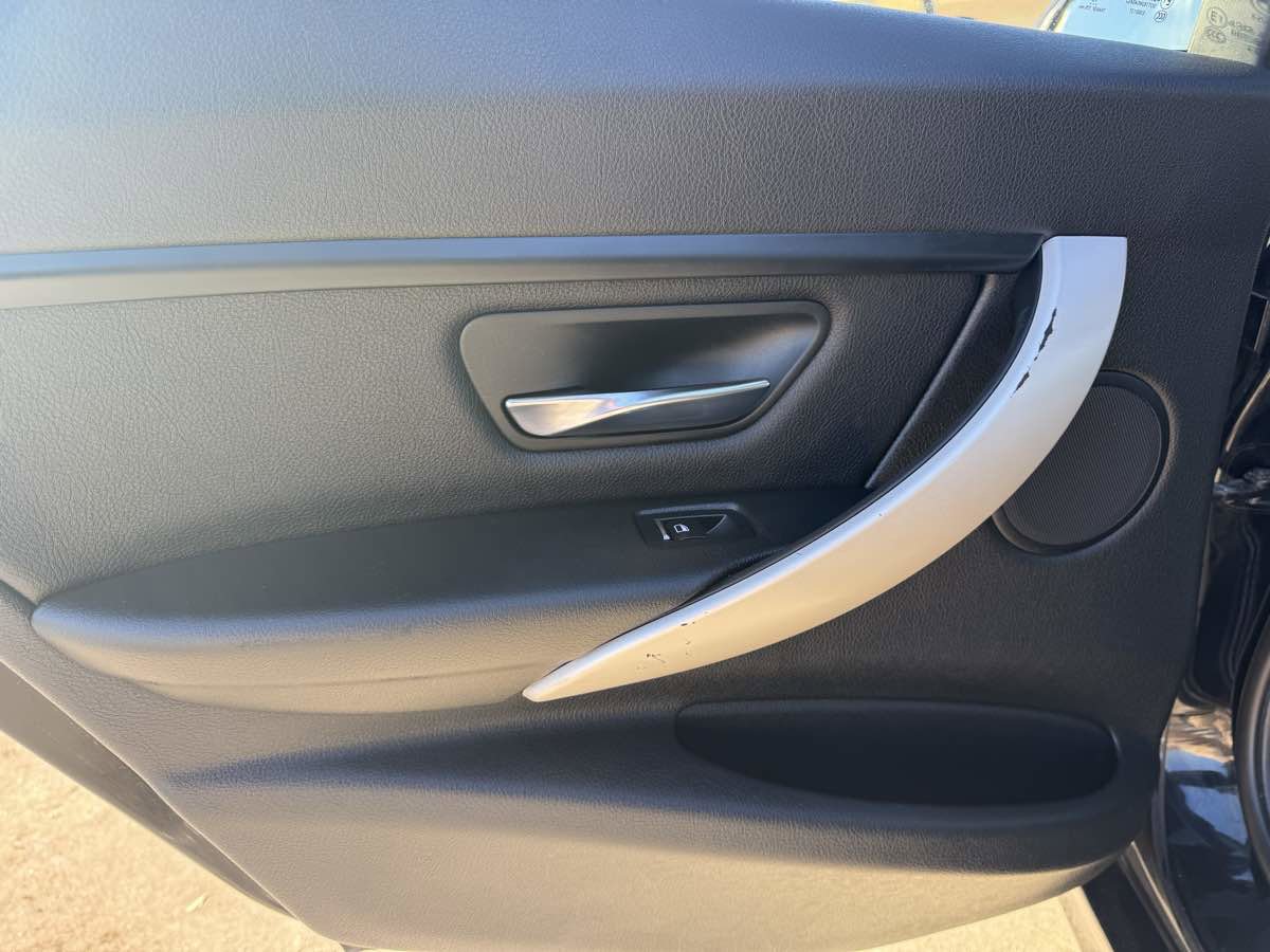 Used 2016 BMW 320i Sedan RWD image 16